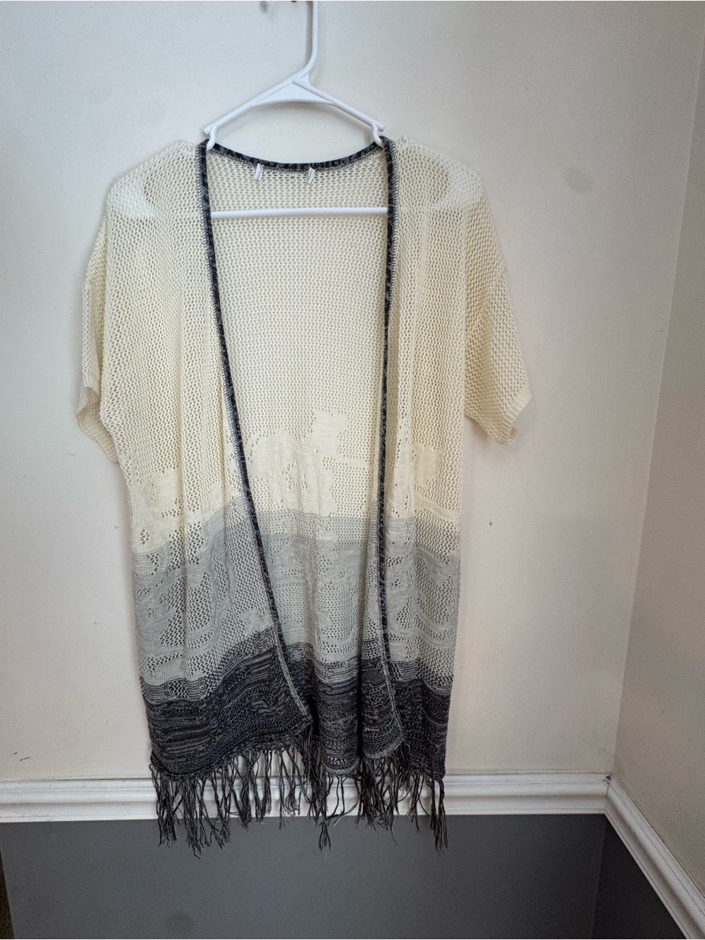 Open Front Ombre Knit Fringe Cardigan - Cream to Gray